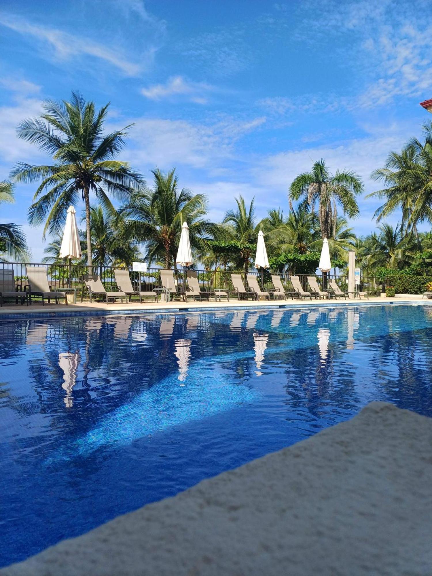 Apartamento De Lujo Las 3 Gotas Jaco, Frente Al Mar Con Vista A La Playa Exterior photo