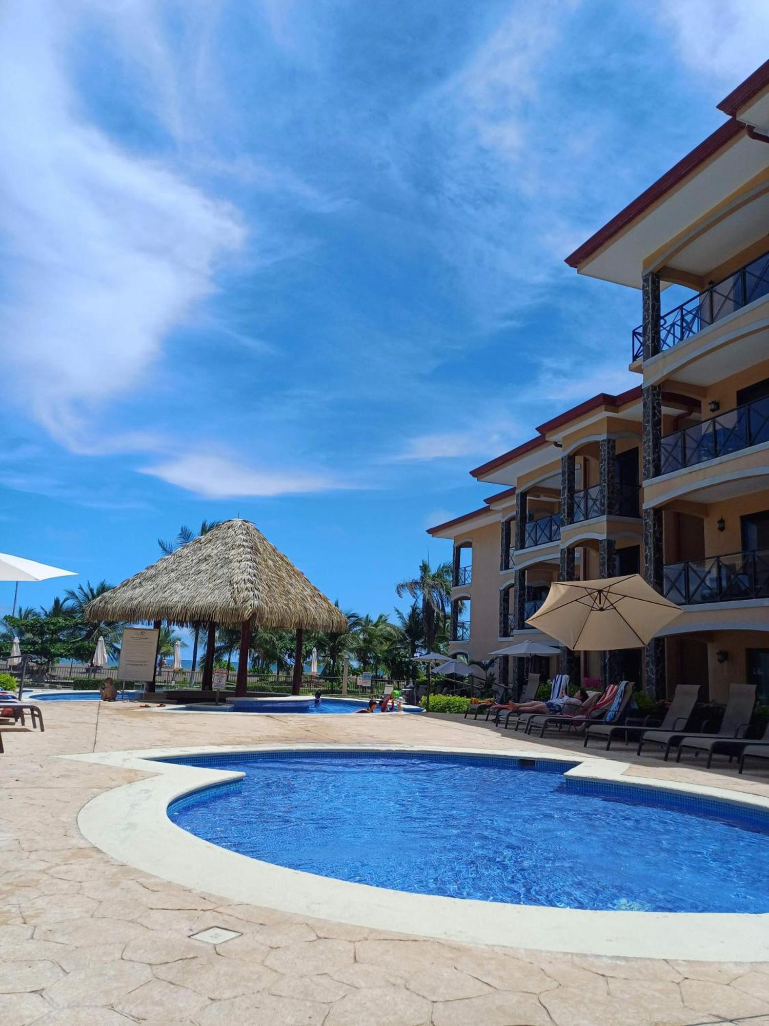 Apartamento De Lujo Las 3 Gotas Jaco, Frente Al Mar Con Vista A La Playa Exterior photo